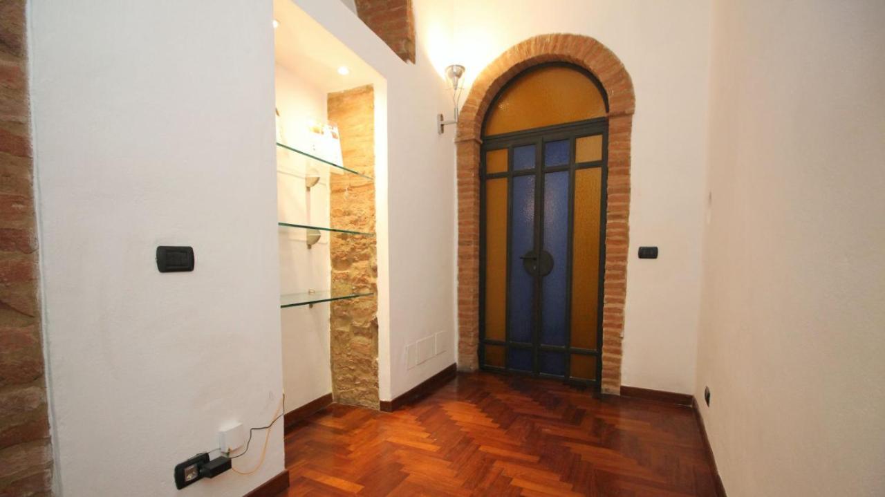 Logge Del Papa Apartment Σιένα Εξωτερικό φωτογραφία